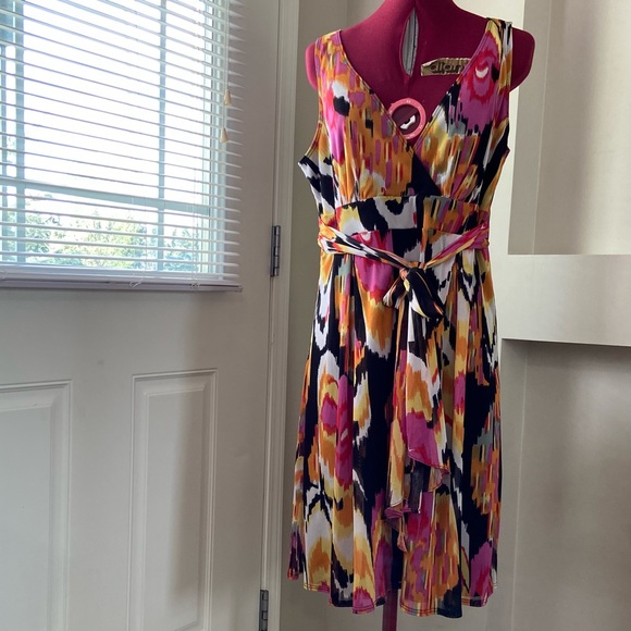 TIANA B. women multicoloured v neck sleeves less knit lined dress. Size L. Used. - Picture 10 of 16